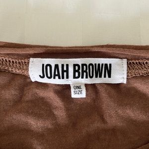 JOAH BROWN NUDE CROPPED TEE